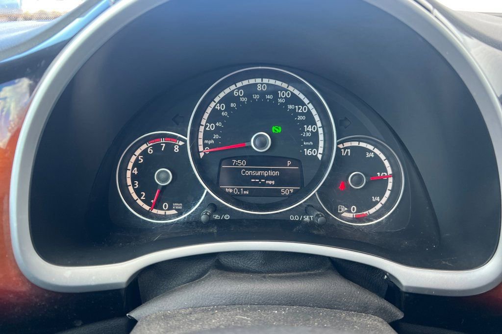 Used 2013 Volkswagen Beetle 2.5 image 19