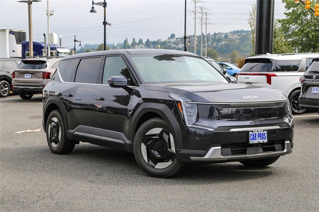 New 2026 Kia EV9 Light image 2
