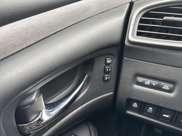 Used 2021 Nissan Murano SL w/ SL Moonroof Package image 12