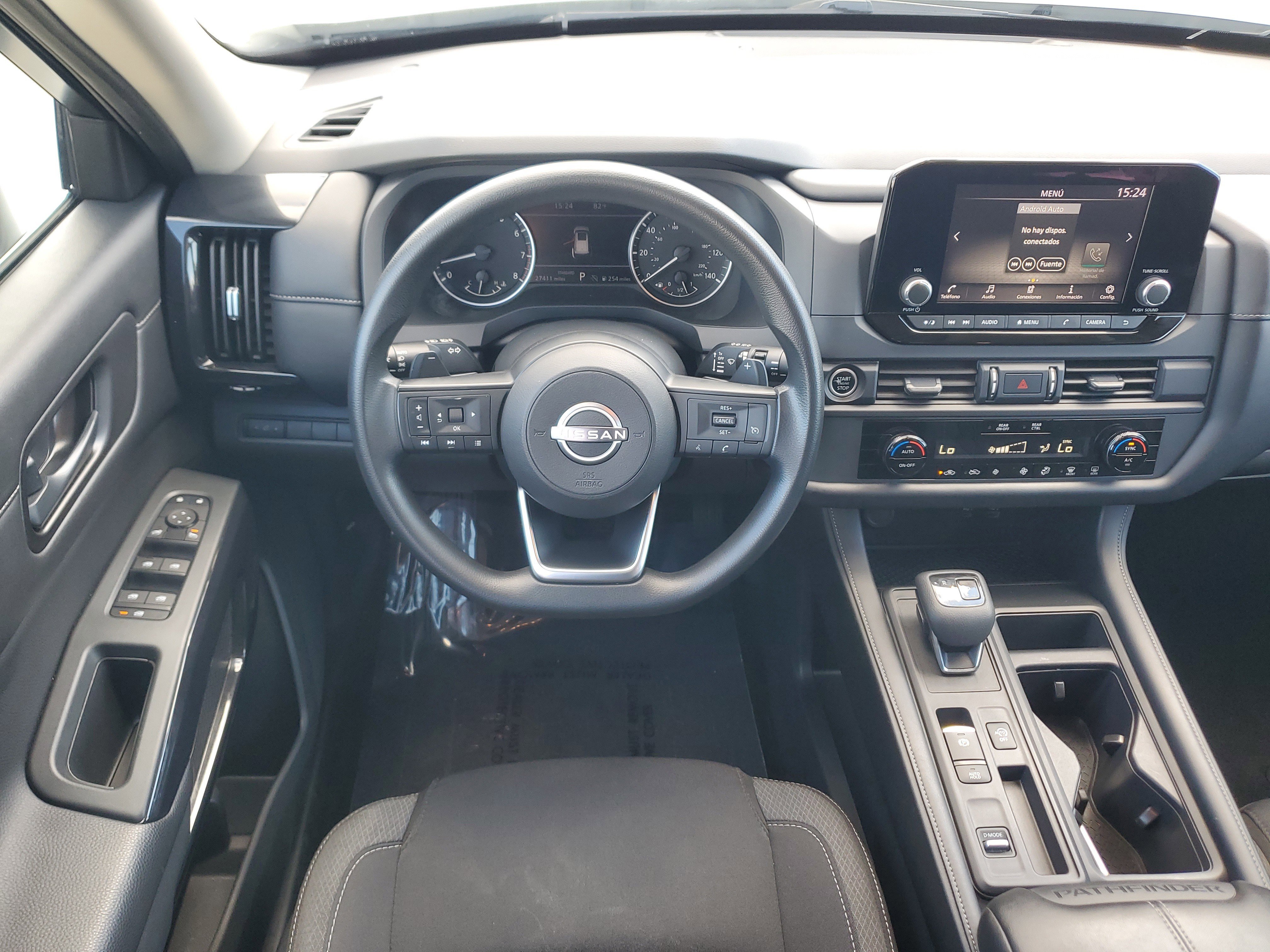 Used 2024 Nissan Pathfinder S image 18