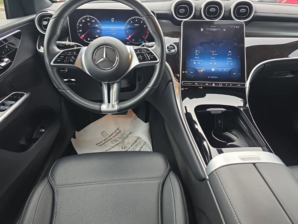 Used 2024 Mercedes-Benz GLC 300 4MATIC image 23