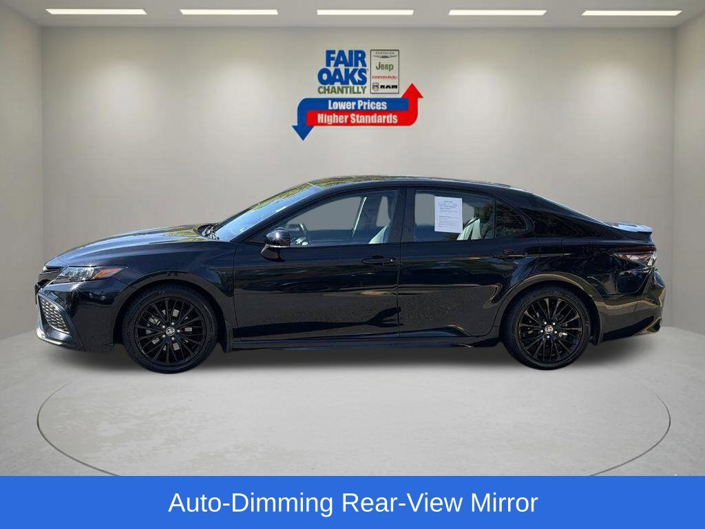 Used 2022 Toyota Camry SE FWD image 12