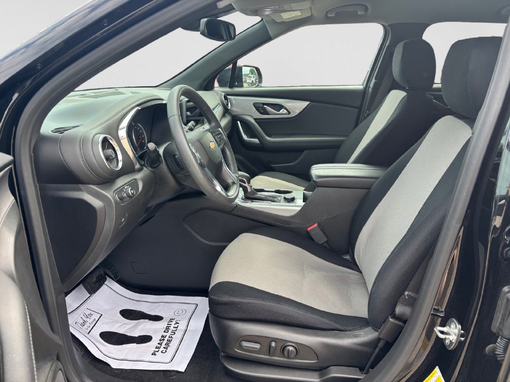 Used 2022 Chevrolet Blazer LT w/ Redline Edition FWD image 11