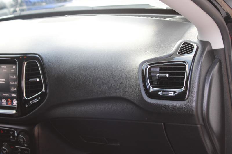 Used 2021 Jeep Compass Limited image 18