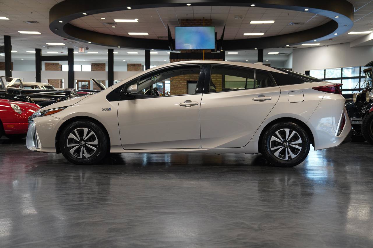 Used 2017 Toyota Prius Prime Premium w/ Carpet Mat Package FWD image 6