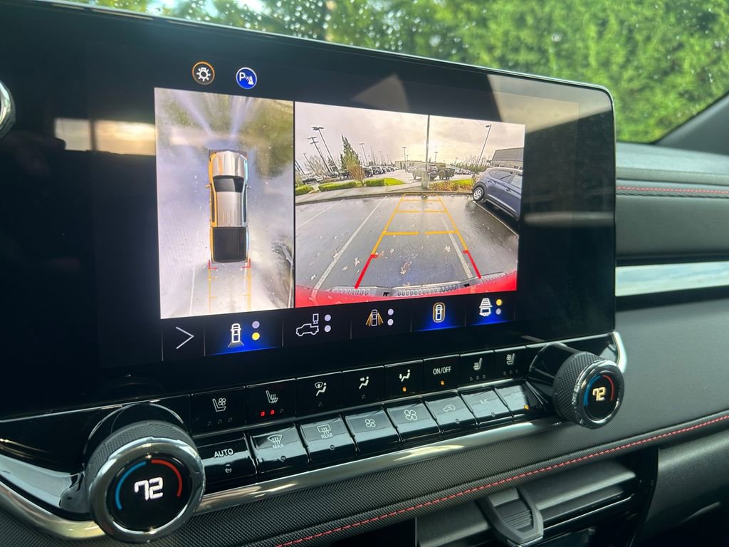 Used 2025 Chevrolet Colorado Z71 w/ Technology Package image 19