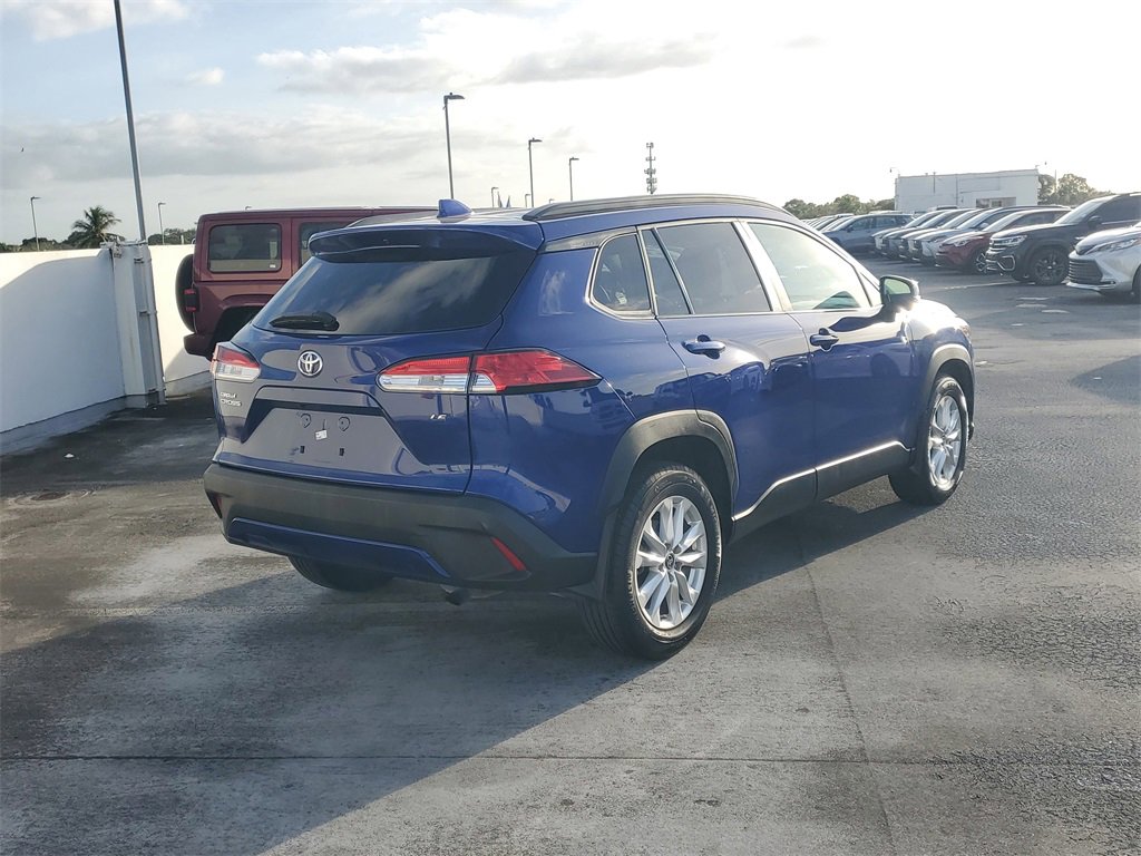 Certified 2023 Toyota Corolla Cross LE image 8