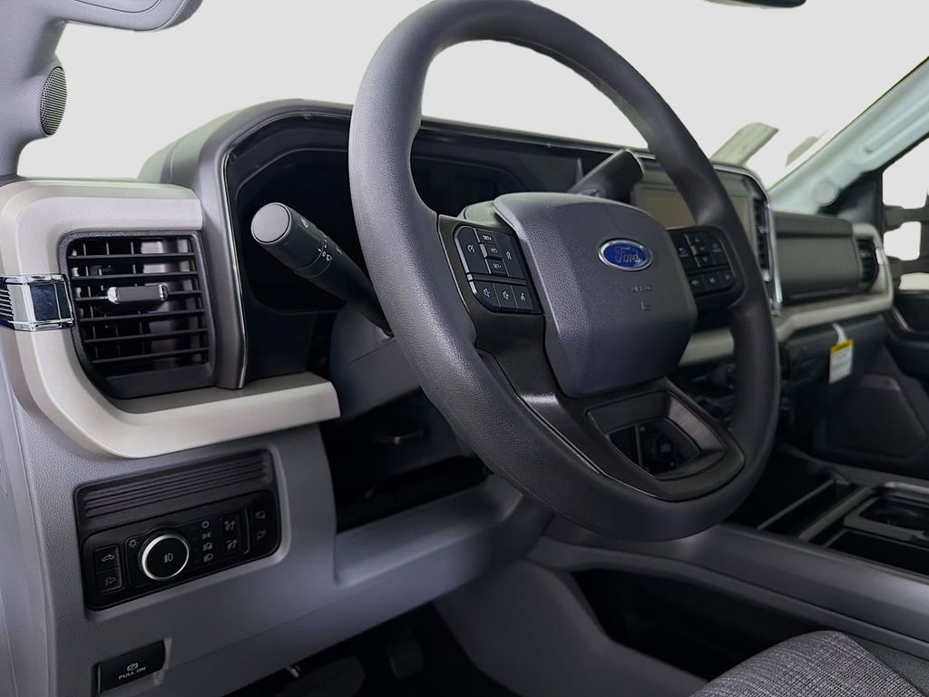 New 2026 Ford F250 XLT w/ XLT Premium Package image 9