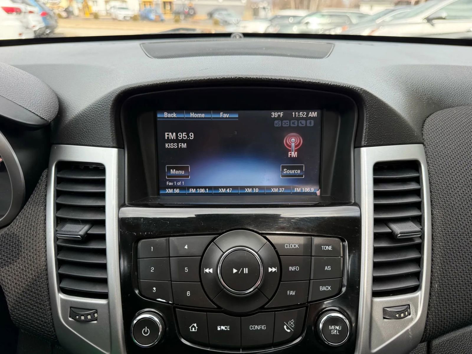 Used 2016 Chevrolet Cruze LT w/ Sun And Sound Package FWD image 22