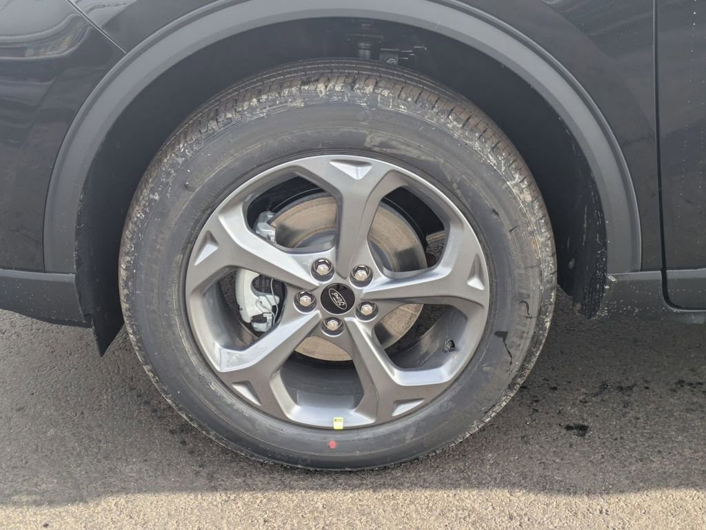 New 2026 Ford Escape ST-Line w/ Cold Weather Package image 13