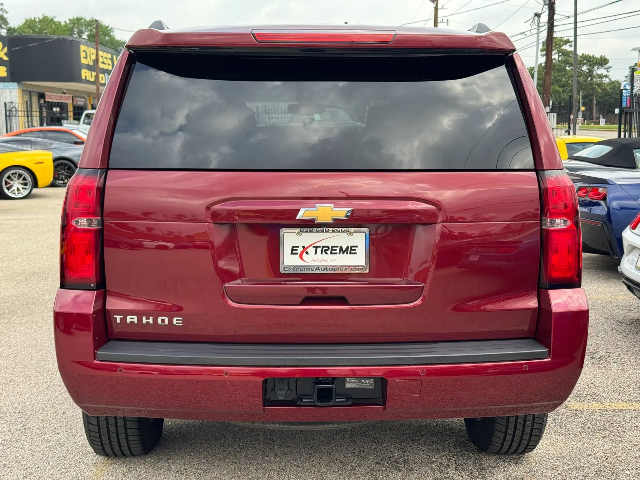 Used 2018 Chevrolet Tahoe LS RWD image 3