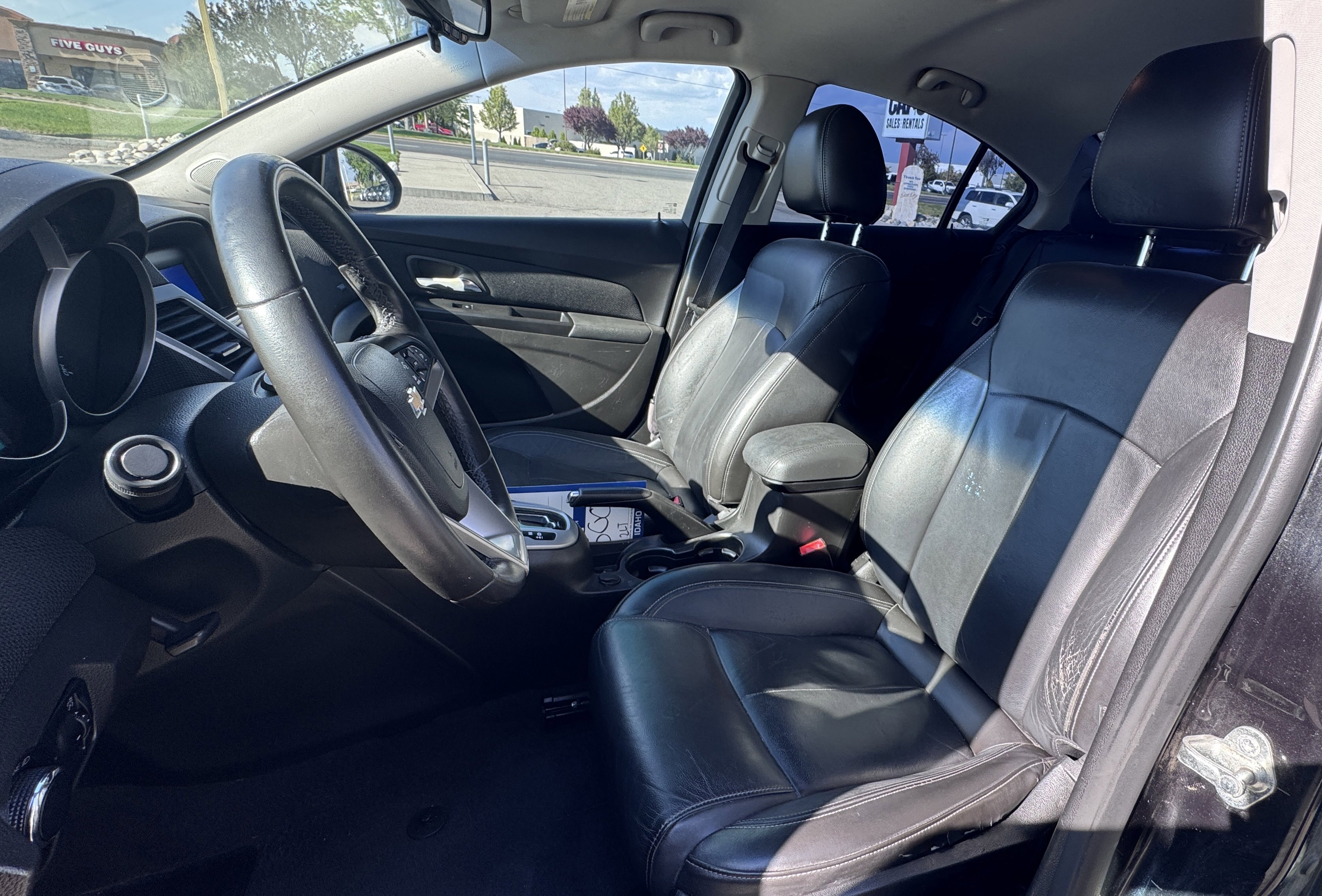 Used 2011 Chevrolet Cruze LT FWD image 11