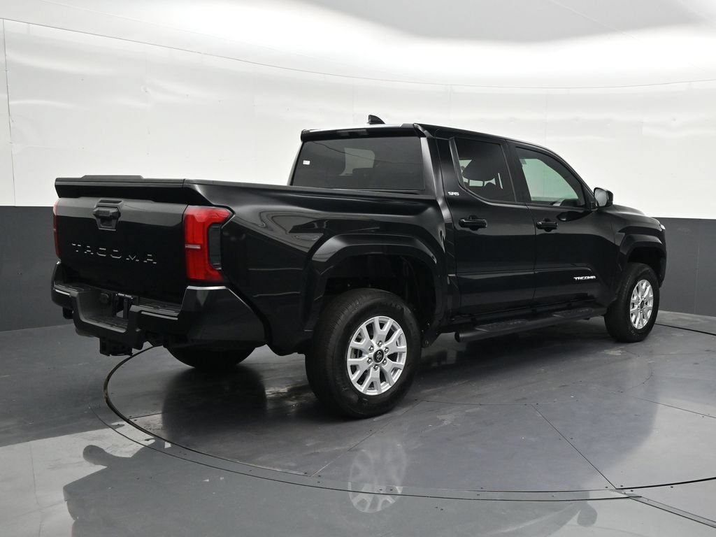 Used 2025 Toyota Tacoma SR5 RWD image 5