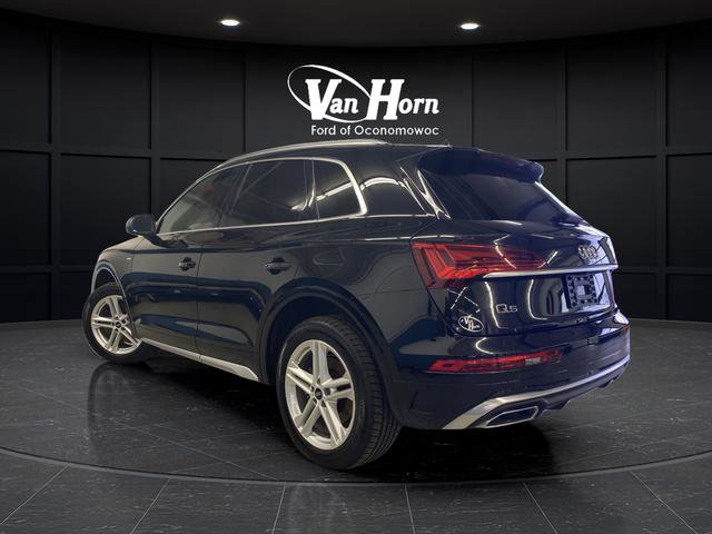 Used 2021 Audi Q5 e Premium w/ Convenience Package image 3