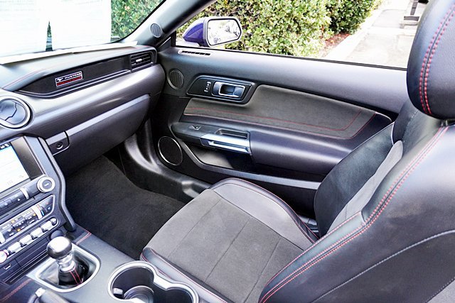 Used 2019 Ford Mustang GT Premium w/ Equipment Group 401A RWD image 33