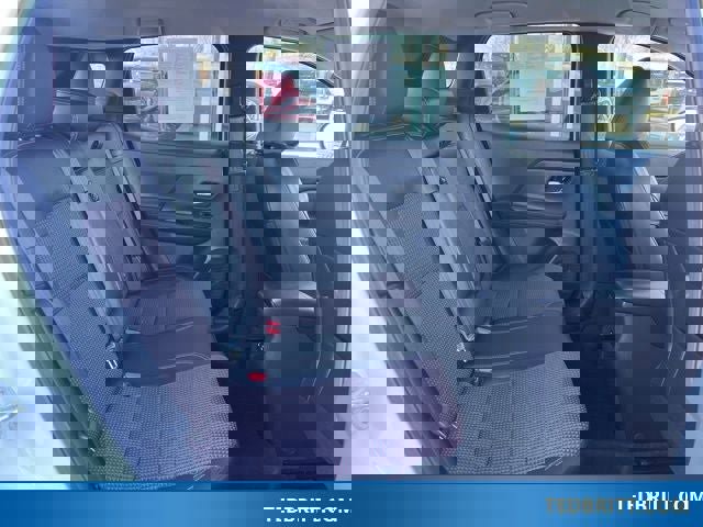 Used 2025 Nissan Kicks SR image 19