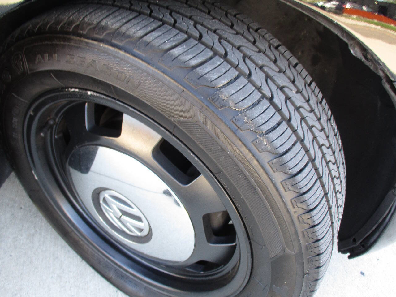 Used 2013 Volkswagen Beetle 2.5 FWD image 97