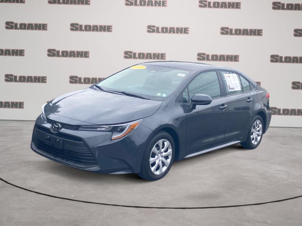 Used 2023 Toyota Corolla LE FWD image 1