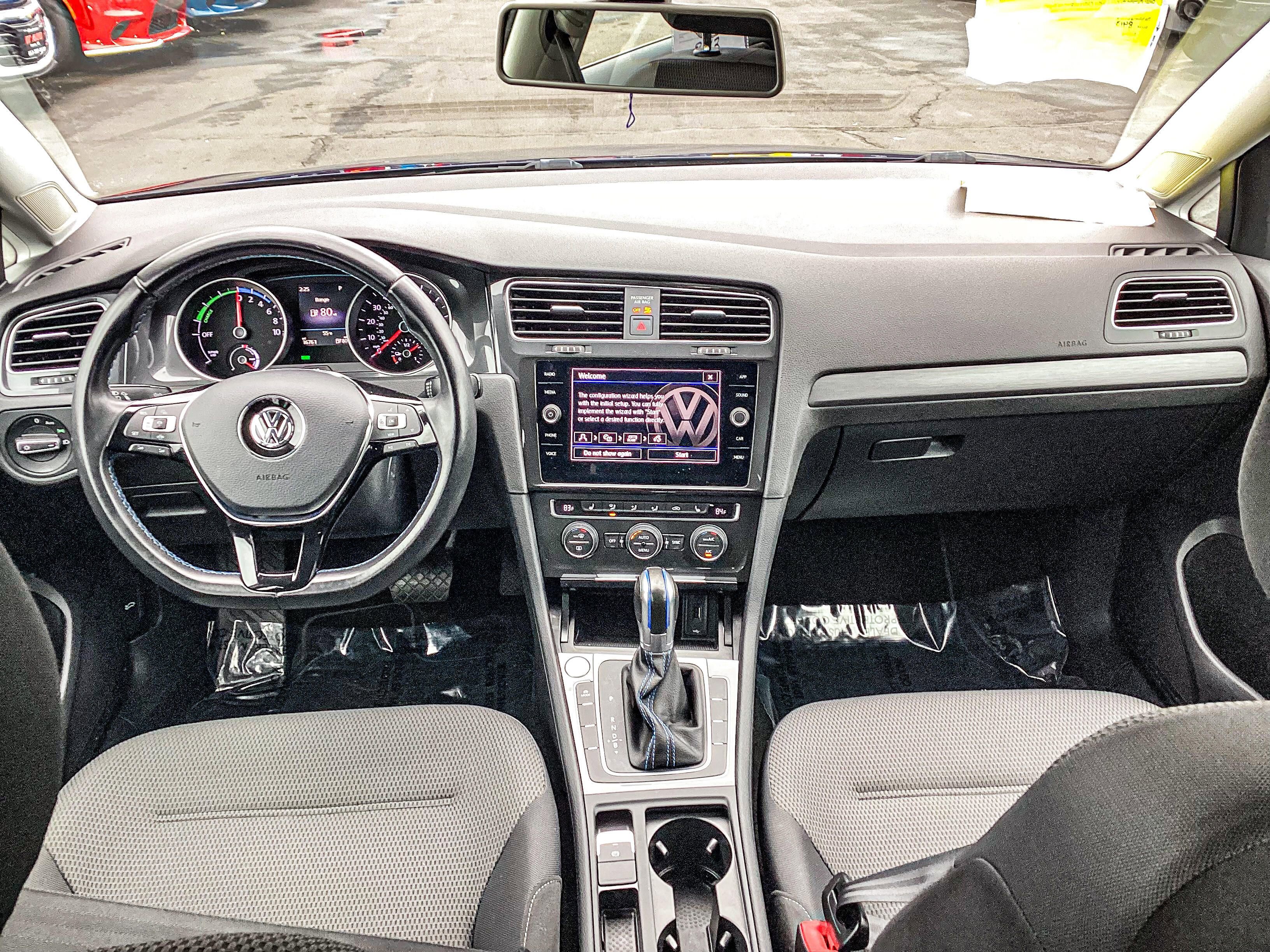 Used 2019 Volkswagen e-Golf SE w/ Driver Assistance Package image 16