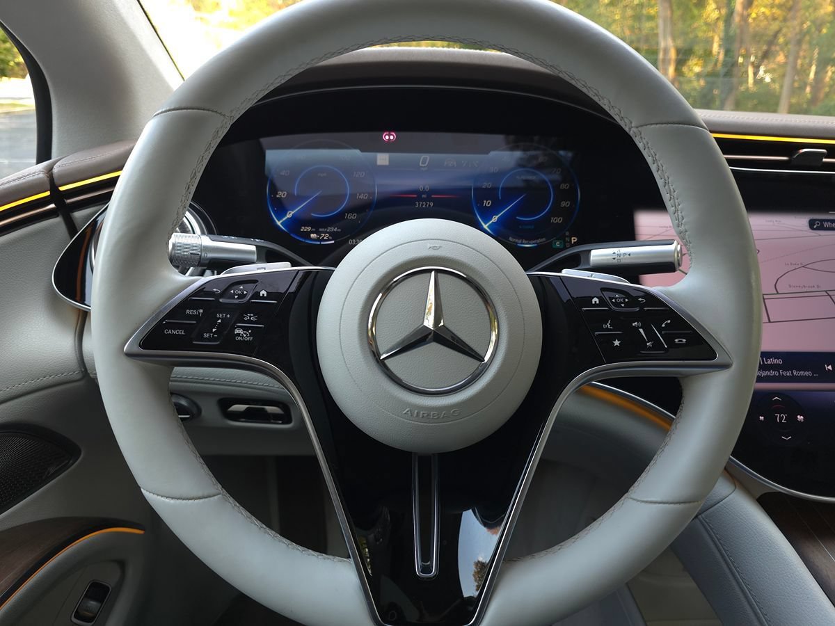 Used 2023 Mercedes-Benz EQS 580 4MATIC Sedan image 37