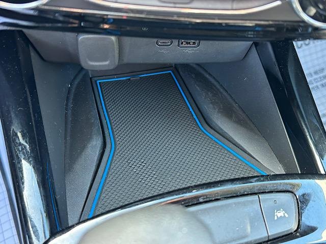 Used 2025 Chevrolet Trax LT w/ Sunroof Package image 25