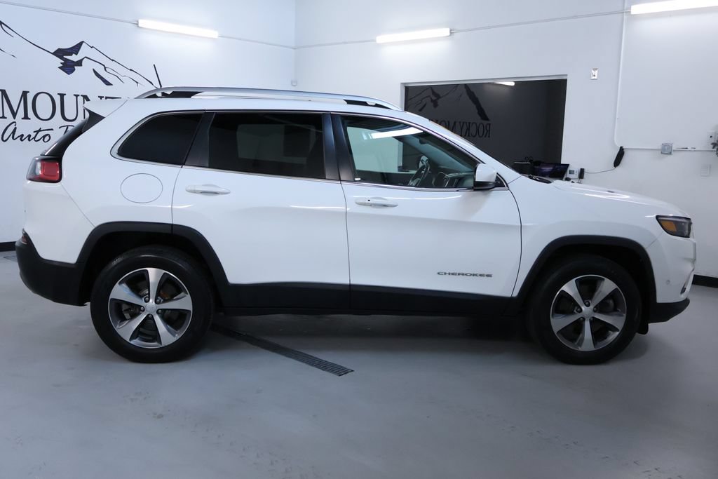 Used 2021 Jeep Cherokee Limited w/ Elite Package AWD/4WD image 8