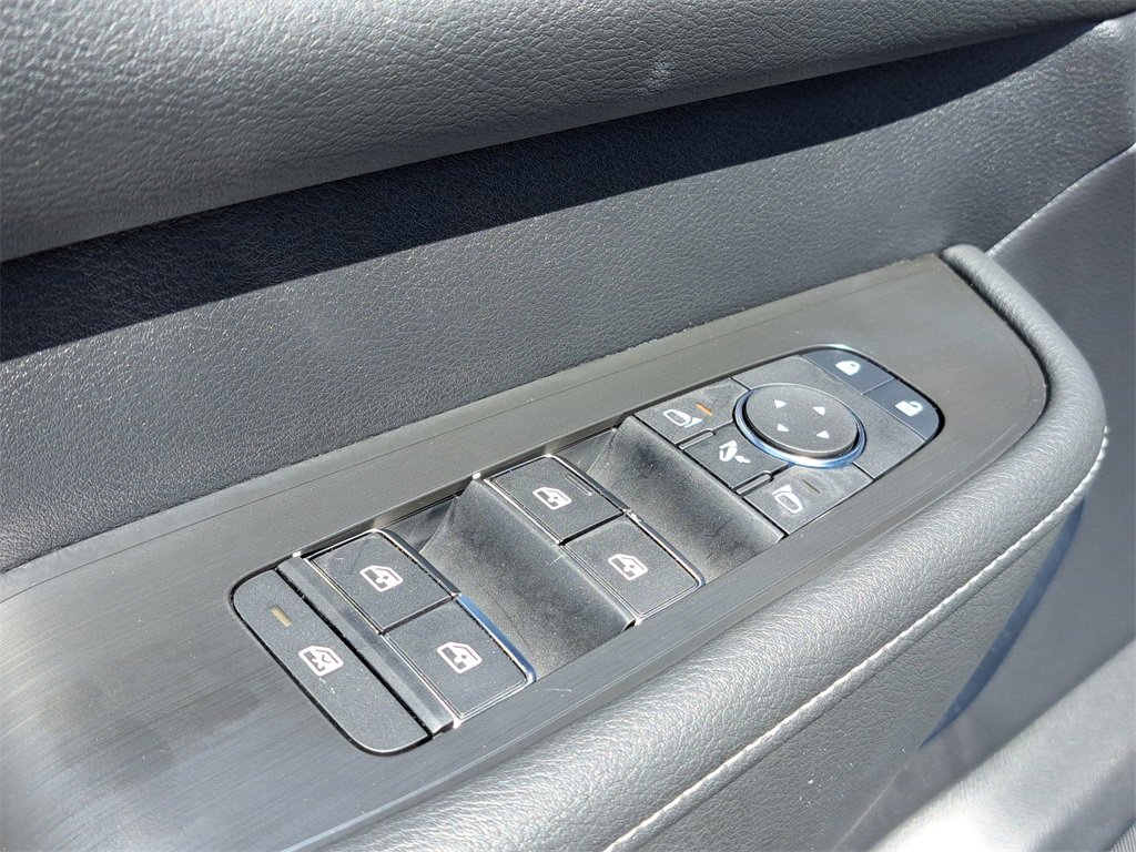 New 2025 Nissan Armada Platinum Reserve image 11