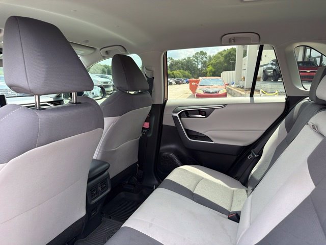 Used 2025 Toyota RAV4 XLE FWD image 16