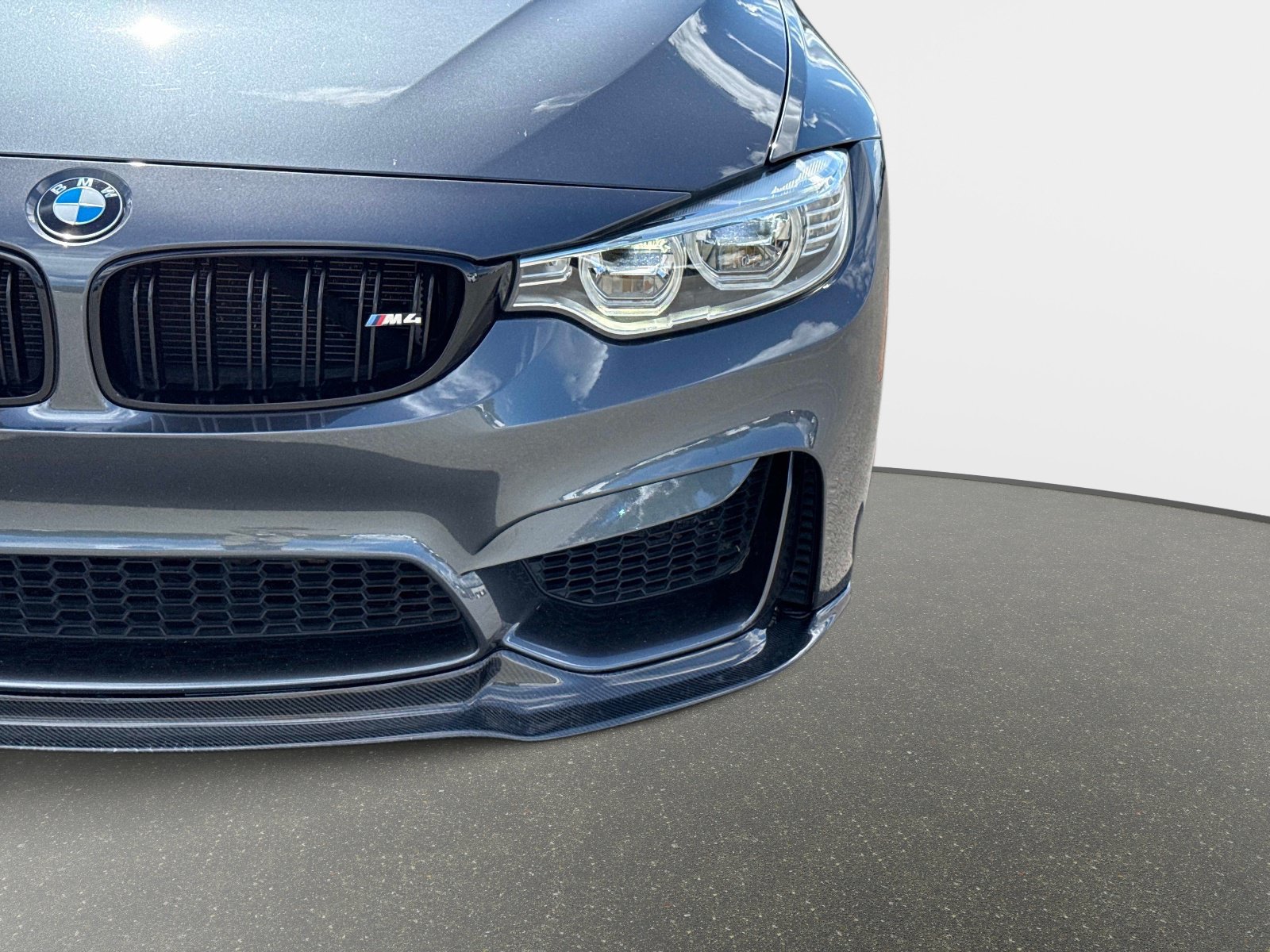 Used 2017 BMW M4 Coupe RWD image 10