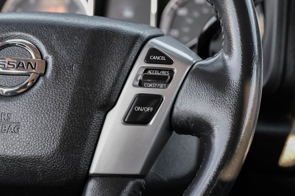 Used 2017 Nissan Titan SV image 15