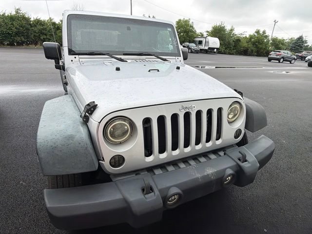 Used 2010 Jeep Wrangler Unlimited Sport AWD/4WD image 2