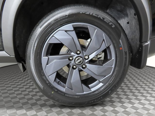 New 2026 Nissan Rogue SV image 10