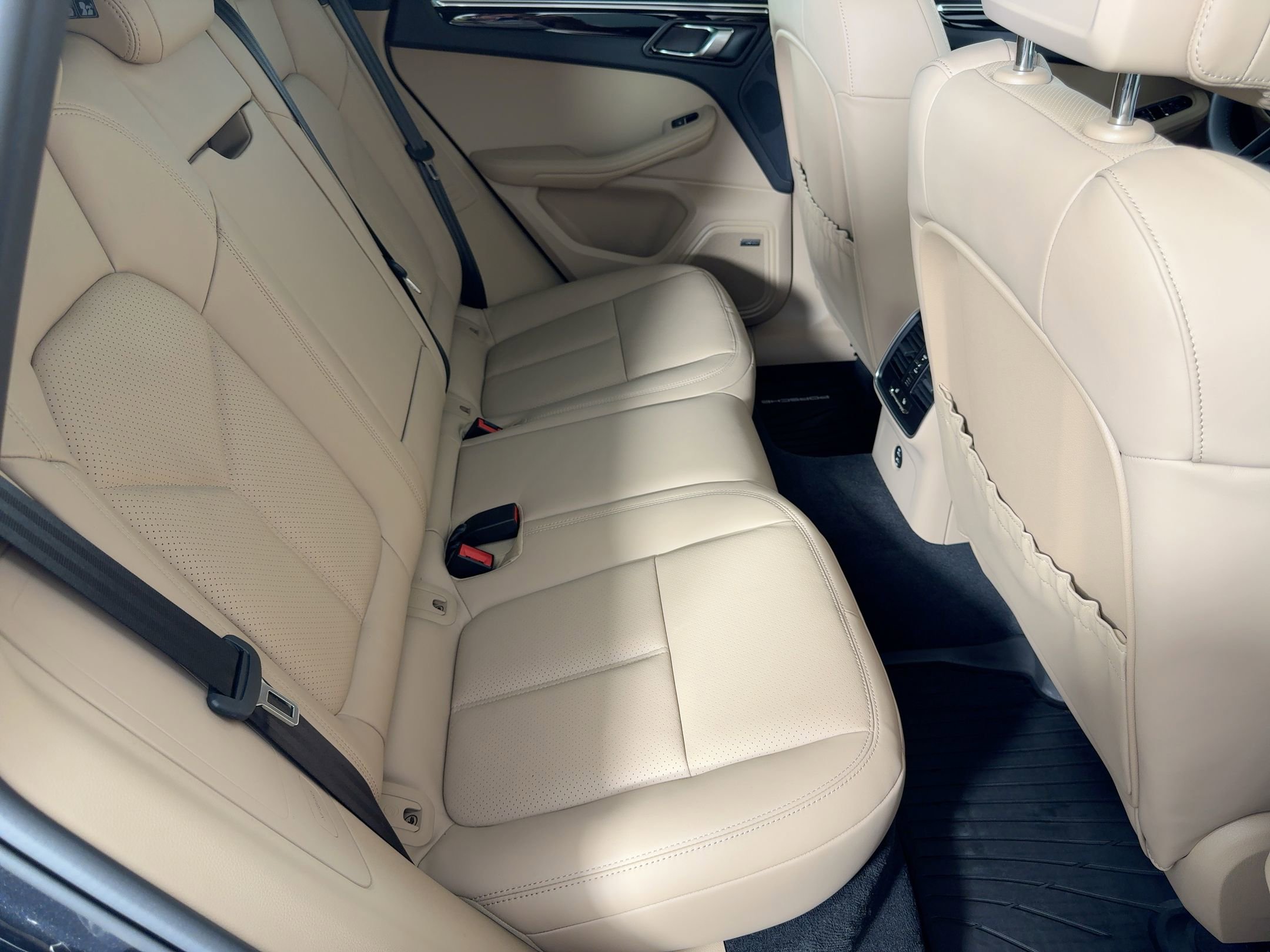 Used 2026 Porsche Macan S image 29