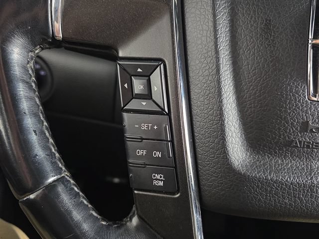 Used 2017 Lincoln Navigator Select AWD/4WD image 16