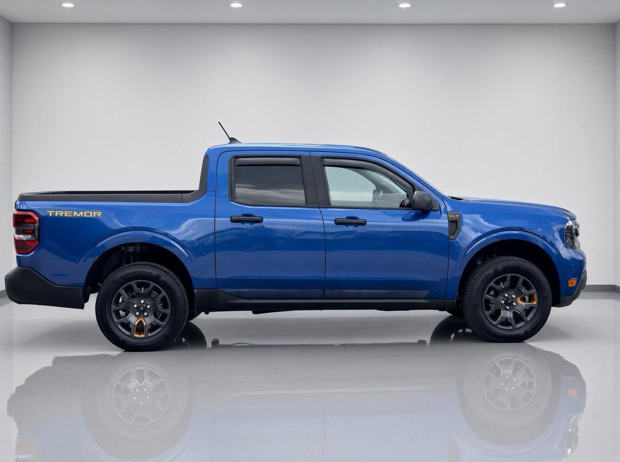 Used 2024 Ford Maverick Tremor w/ Tremor Off-Road Package AWD/4WD image 7