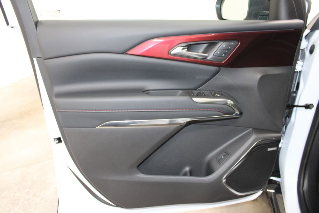 New 2026 Chevrolet Traverse RS w/ LPO, Floor Liner Package FWD image 19