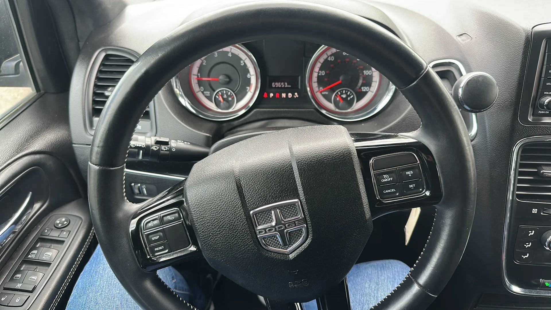 Used 2018 Dodge Grand Caravan SE image 17