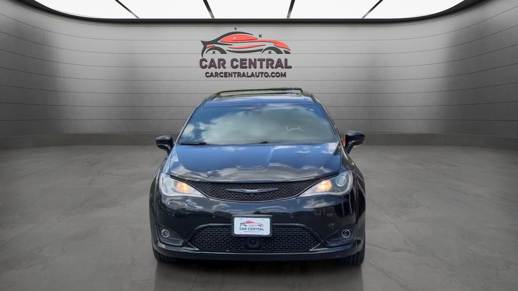 Used 2018 Chrysler Pacifica Touring-L Plus w/ Advanced Safetytec Group FWD image 8