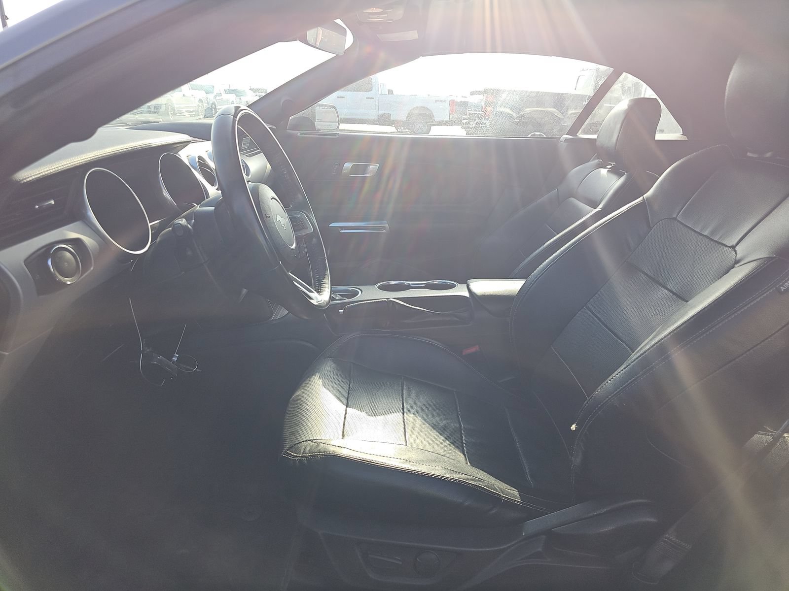 Used 2022 Ford Mustang Premium RWD image 7