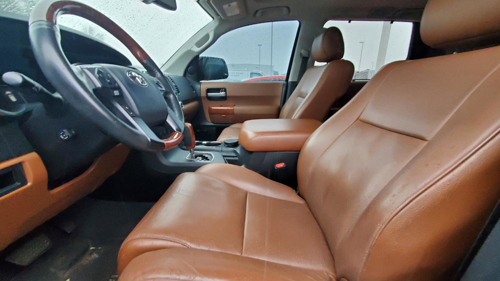 Used 2020 Toyota Sequoia Platinum image 3