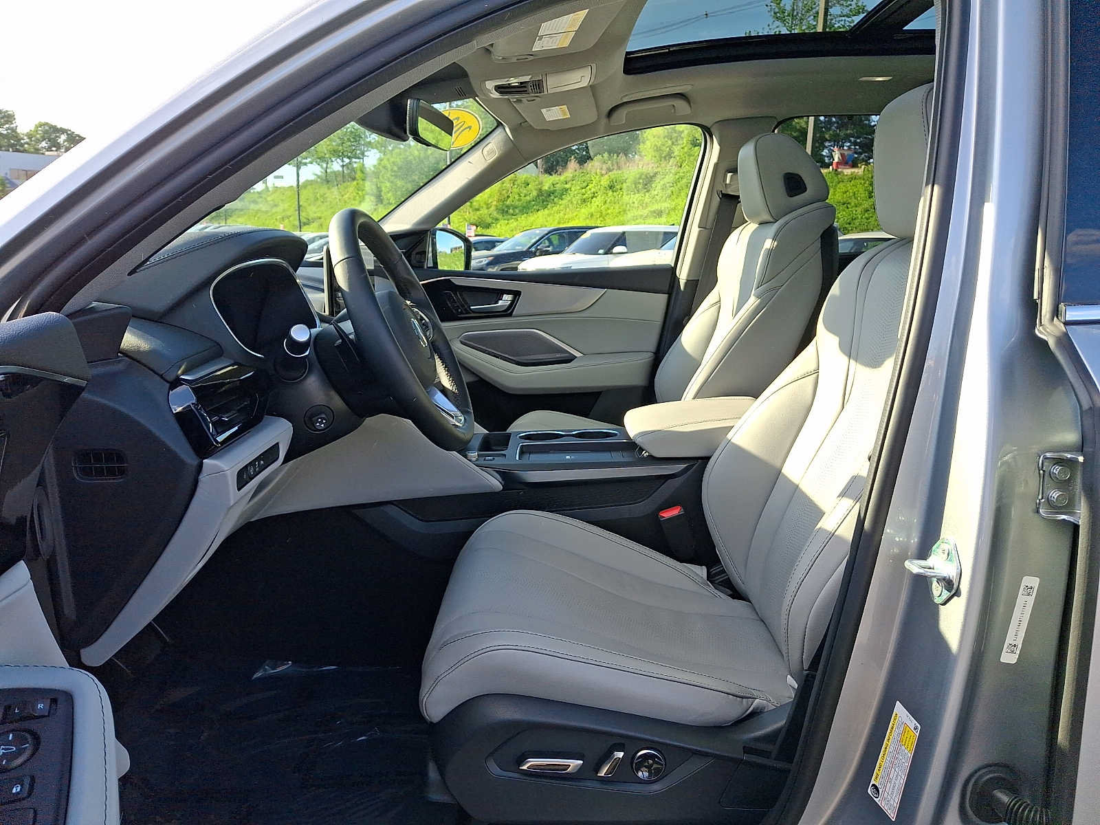 Certified 2026 Acura MDX w/ Technology Package AWD/4WD image 13