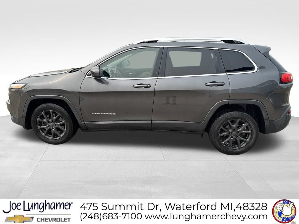 Used 2017 Jeep Cherokee Latitude w/ Safety/Convenience Group FWD image 7