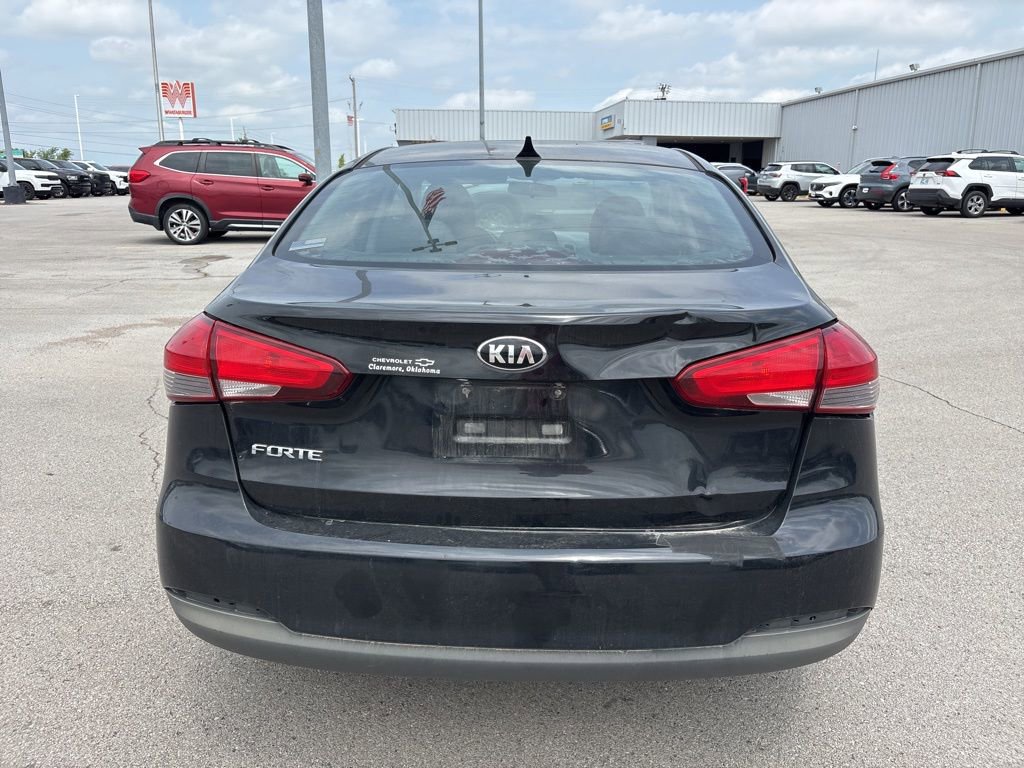 Used 2017 Kia Forte LX image 4