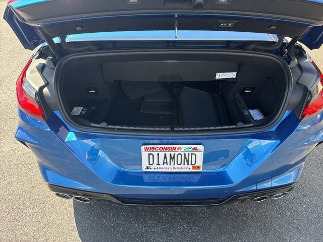 Used 2020 BMW M8 Convertible w/ Driving Assistance Package image 19