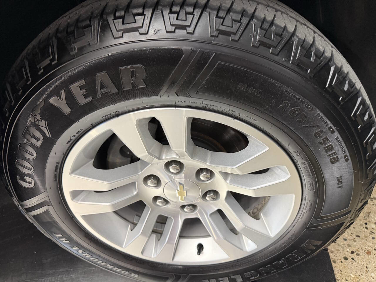 Used 2019 Chevrolet Suburban LT AWD/4WD image 26