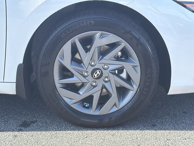 Certified 2026 Hyundai Elantra Hybrid FWD image 12