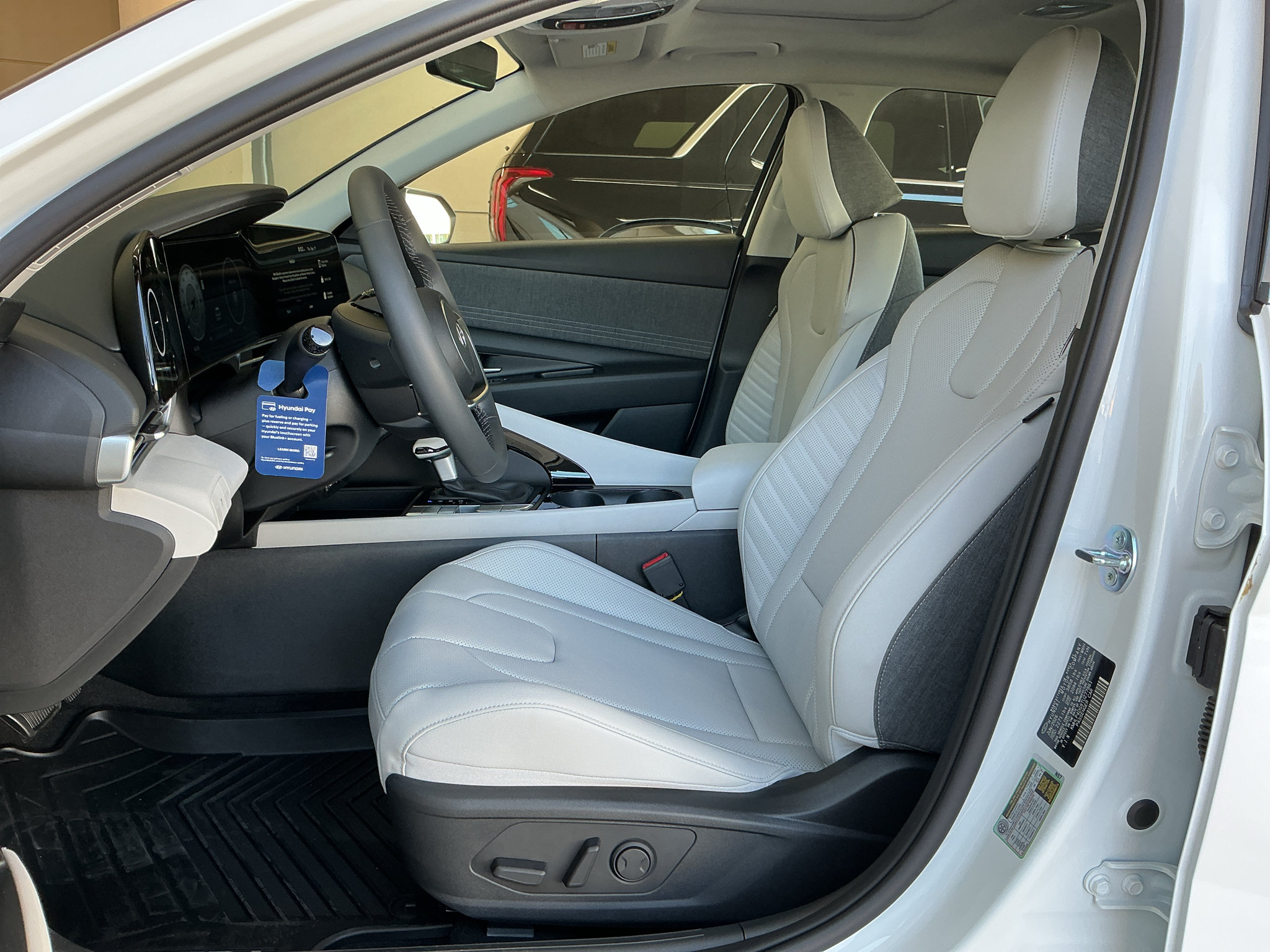 New 2026 Hyundai Elantra Limited FWD image 13