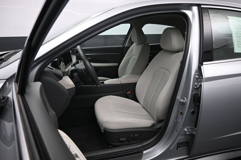 Certified 2025 Hyundai Sonata SEL FWD image 21