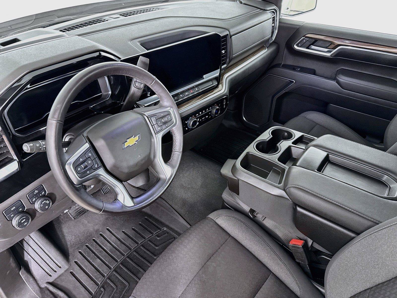 Used 2022 Chevrolet Silverado 1500 LT AWD/4WD image 14