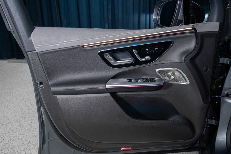 New 2026 Mercedes-Benz EQE 320+ SUV image 12